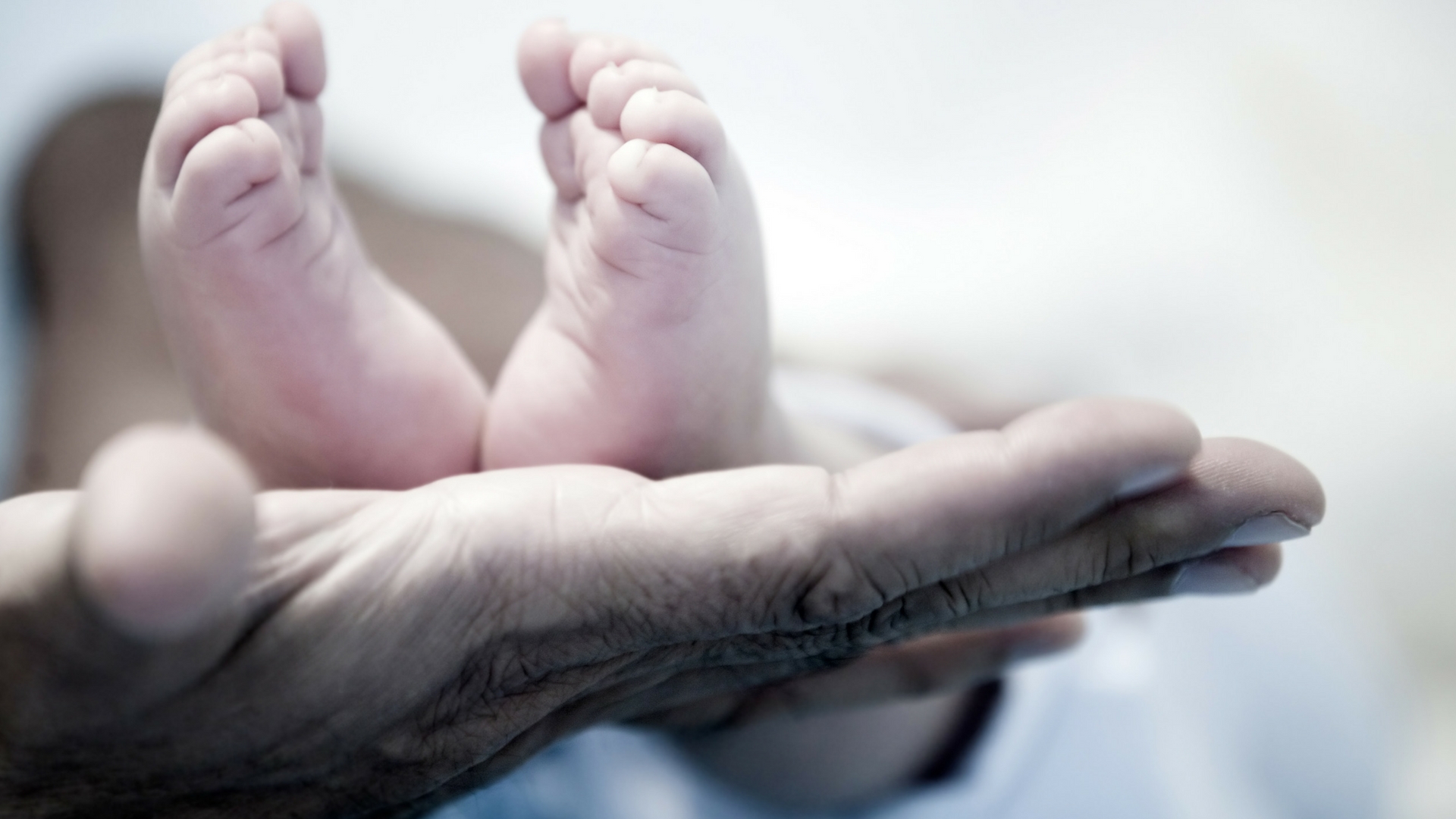 Infants should sunbath for 30 minutes in a week, recommends study